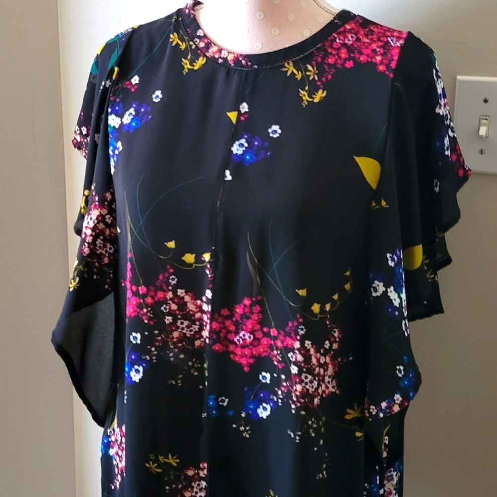 Ladies Worthington blouse